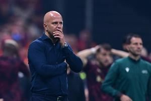 TA：斯洛特面临执教生涯最大考验，他要面对一大堆急需解决的问题