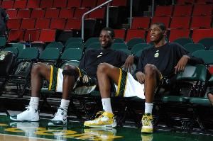 KD谈杰夫-格林：生涯起步时相遇如今携手走向终点 这感觉太美妙