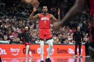  KD频遭包夹？乌度卡：很熟悉这种防守 他和球队都得想办法破局