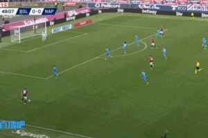  那不勒斯0-1落后！达林加接队友传中抢点破门，瓦尼亚反应不及