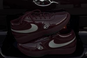  爱车与球鞋！布克晒出以他的雪佛兰 Impala轿车为灵感的Book 1