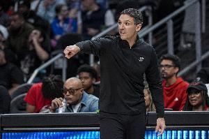  戴格诺特：我们能打不同类型切入战术 想成为调动对手协防的球队