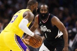  东契奇更像哈登or詹姆斯？美网友：像哈登但比他强 和老詹差远了