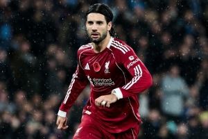  红军旧将：皇马可能对索博感兴趣，他能在球场上做任何事长得也帅